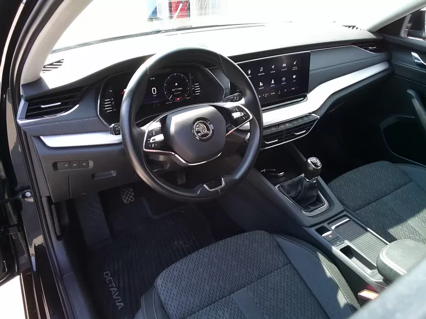 SKODA OCTAVIA Sedan 2021