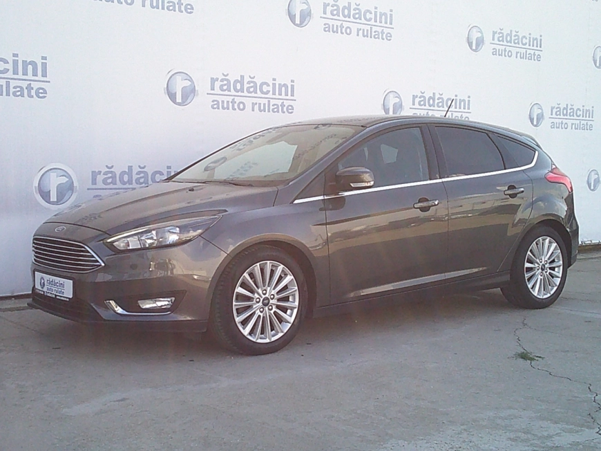 FORD FOCUS Hatchback 2017