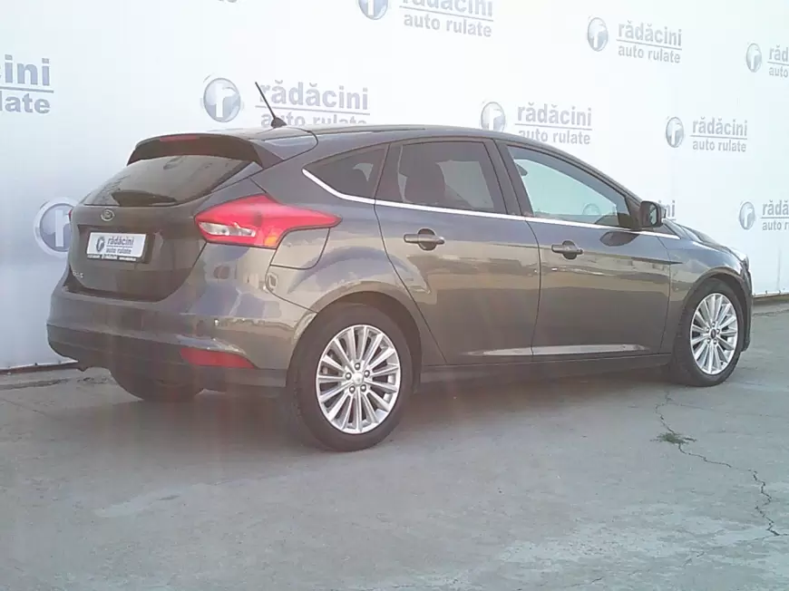 FORD FOCUS Hatchback 2017