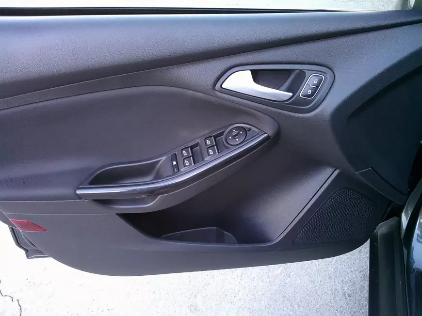 FORD FOCUS Hatchback 2017