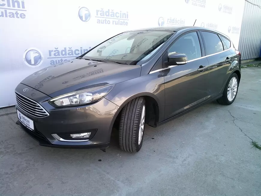 FORD FOCUS Hatchback 2017