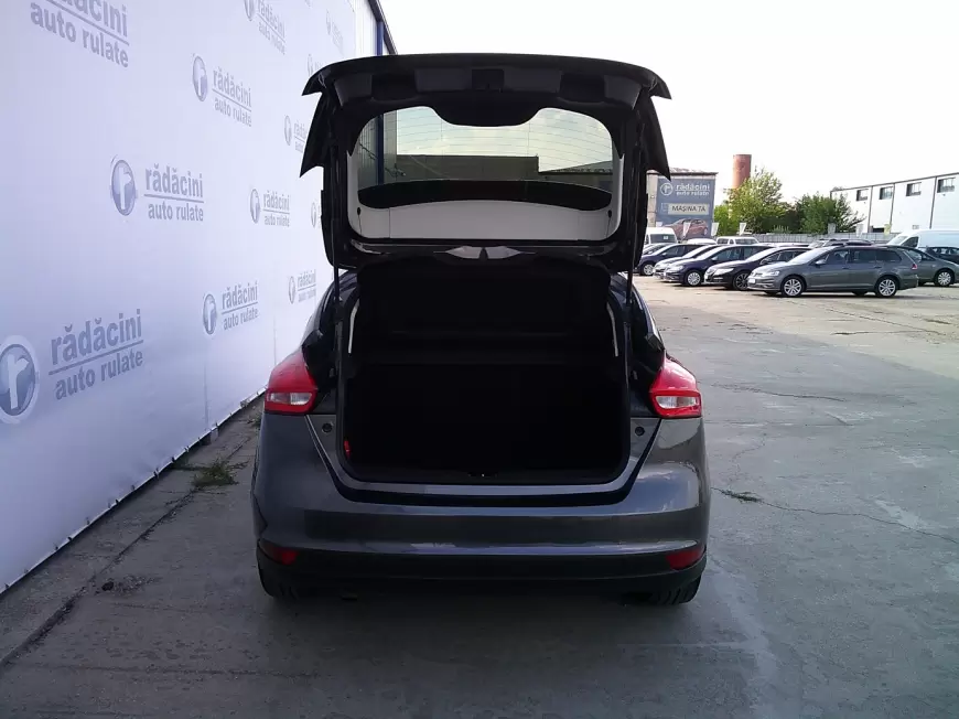 FORD FOCUS Hatchback 2017