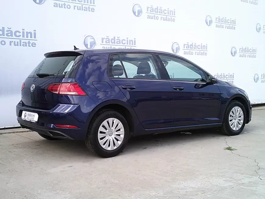 VOLKSWAGEN GOLF Hatchback 2018