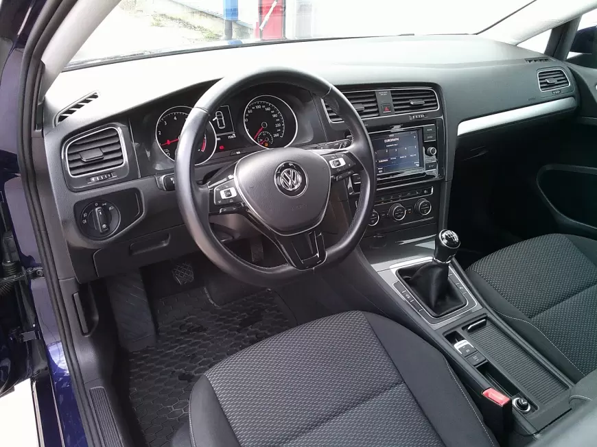 VOLKSWAGEN GOLF Hatchback 2018