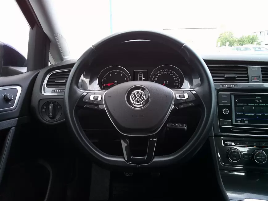 VOLKSWAGEN GOLF Hatchback 2018
