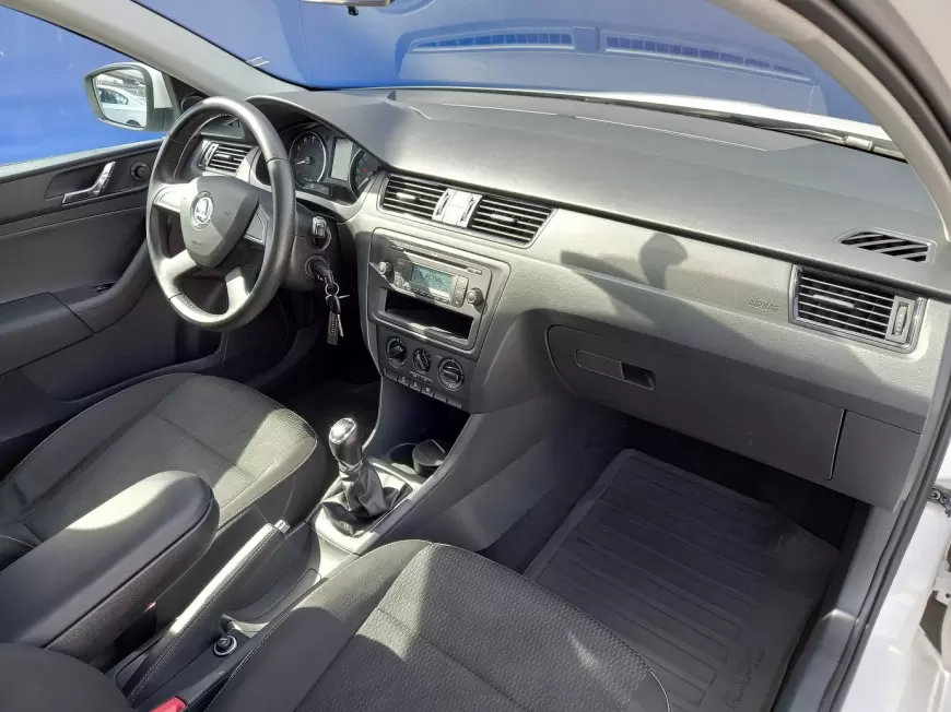 SKODA RAPID Hatchback 2013