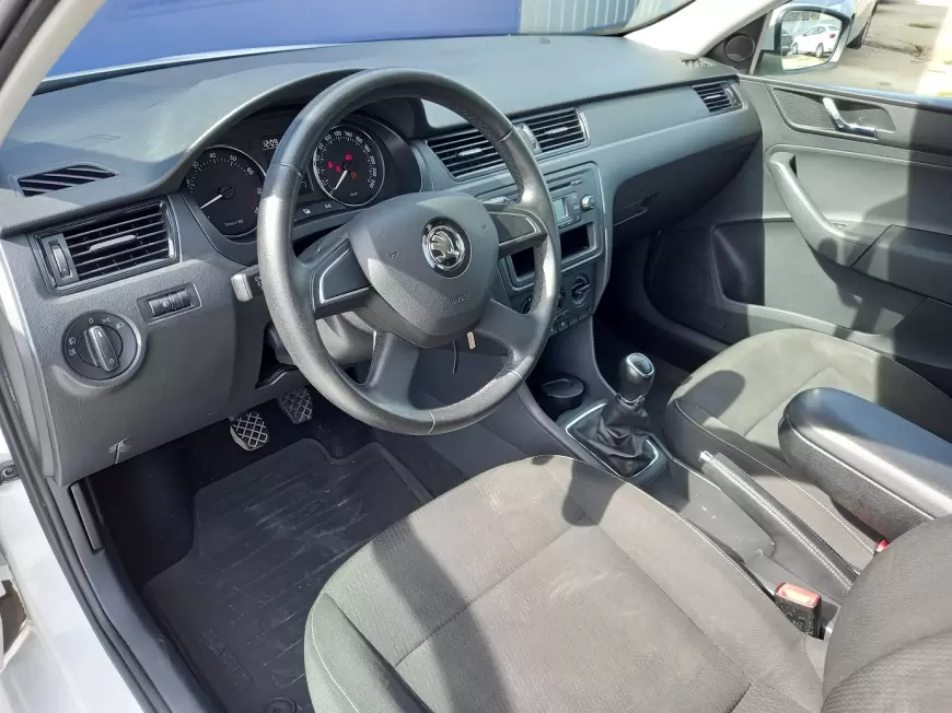 SKODA RAPID Hatchback 2013
