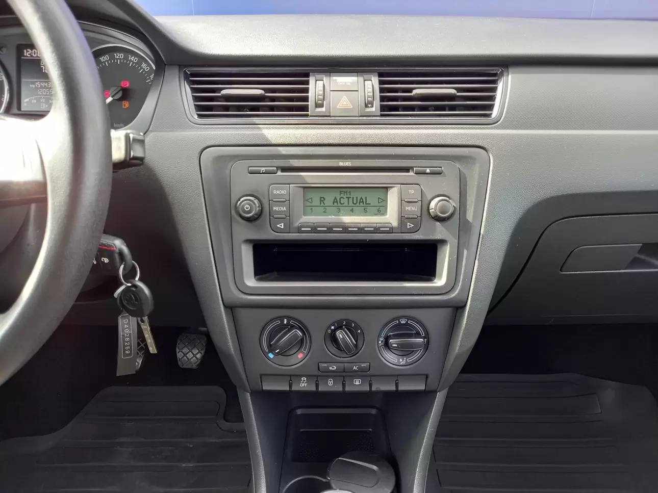 SKODA RAPID Hatchback 2013