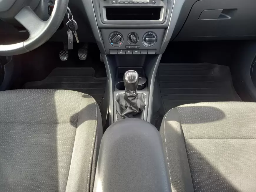 SKODA RAPID Hatchback 2013