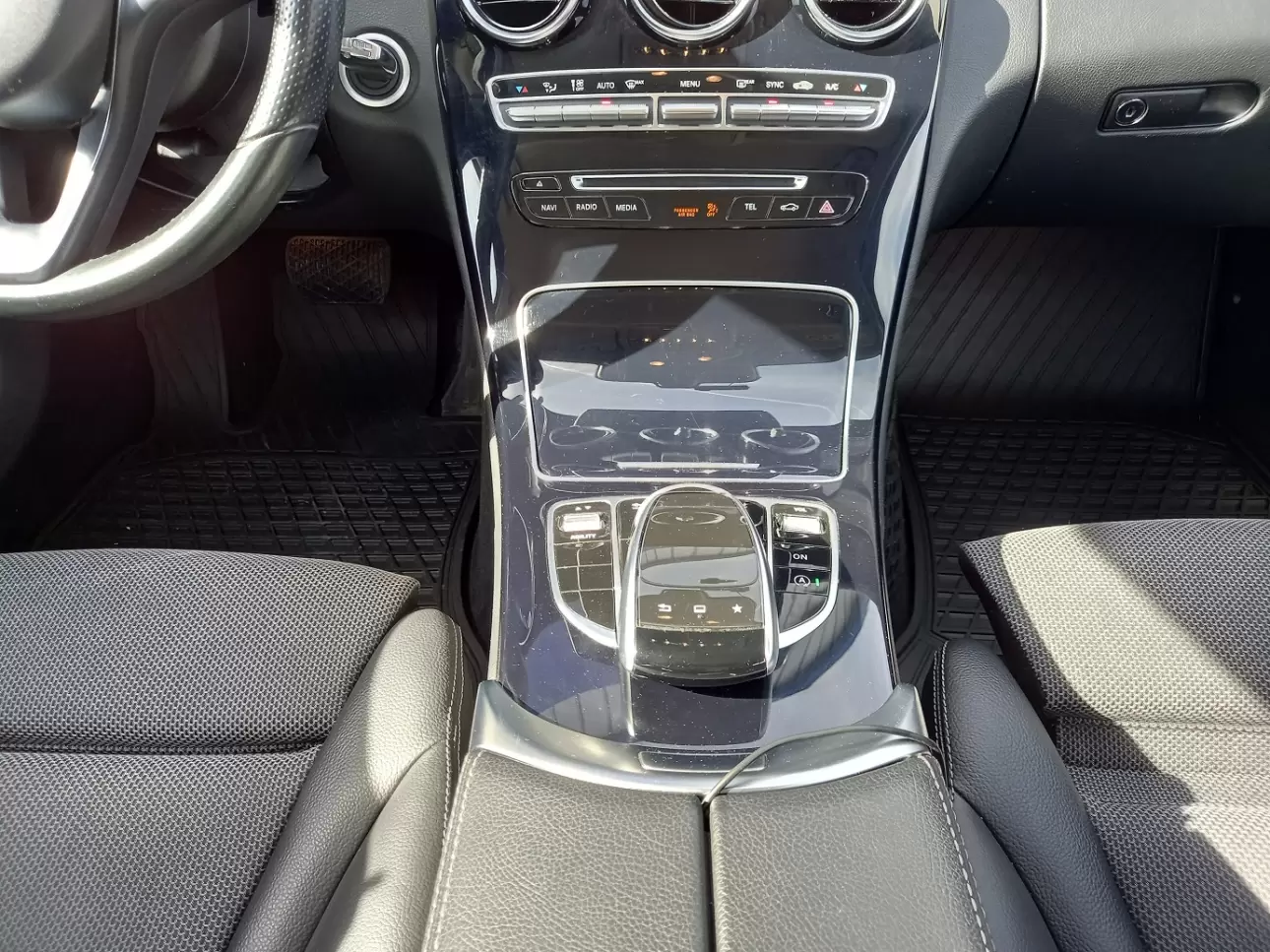 MERCEDES C180 Sedan 2014