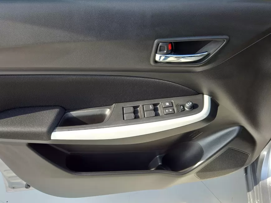 SUZUKI SWIFT Hatchback 2017