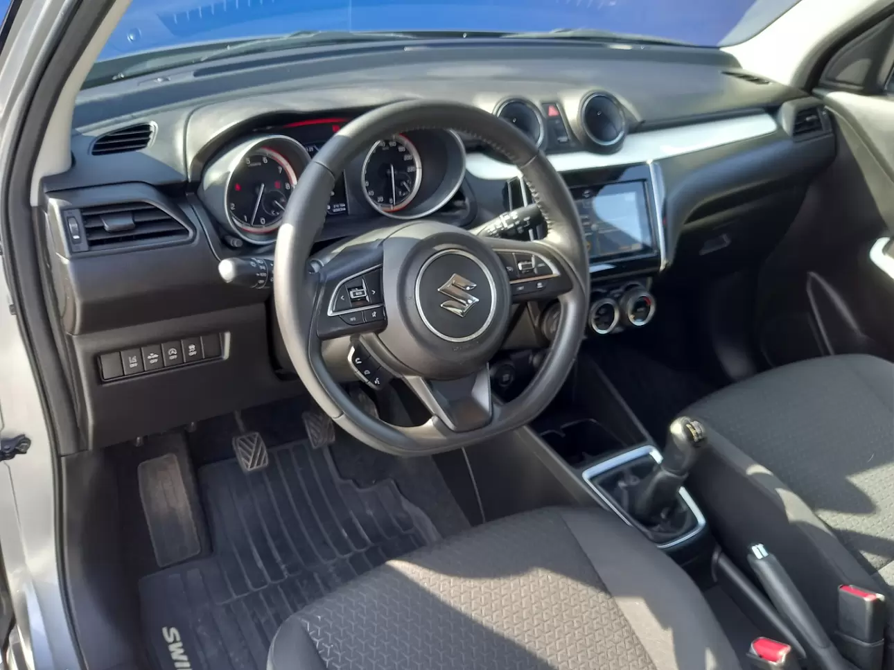 SUZUKI SWIFT Hatchback 2017