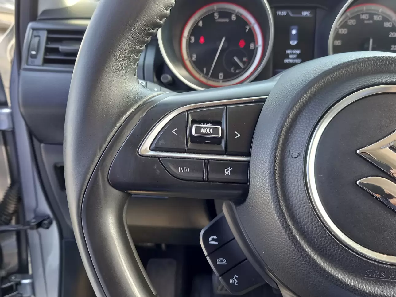 SUZUKI SWIFT Hatchback 2017