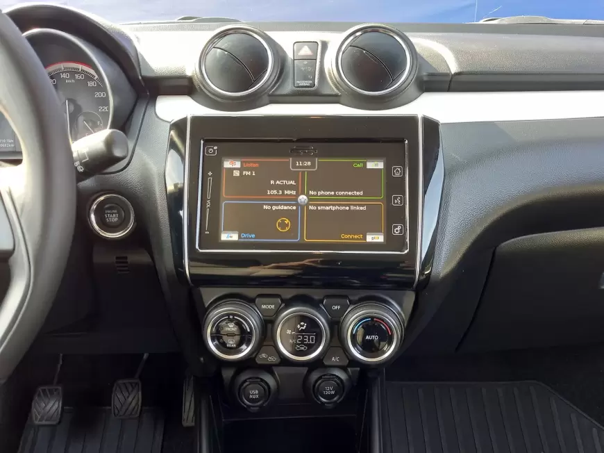 SUZUKI SWIFT Hatchback 2017