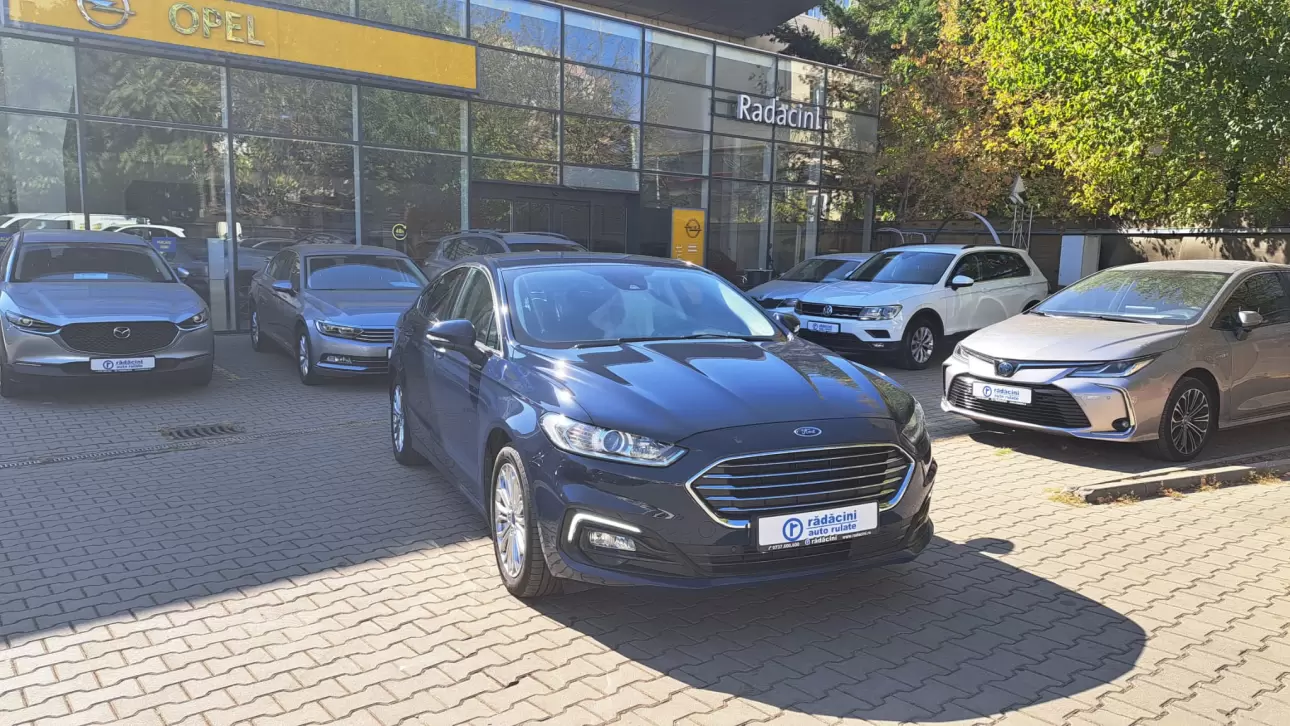 Ford Mondeo Sedan 2020