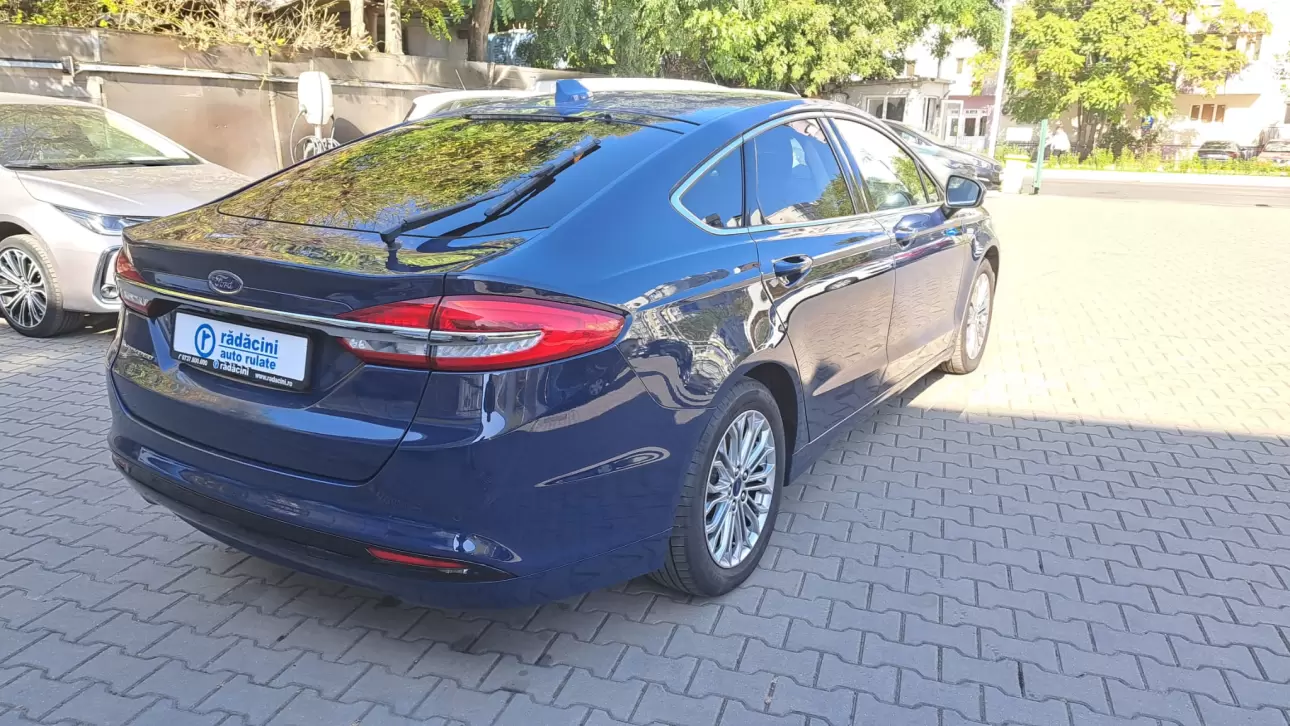 Ford Mondeo Sedan 2020