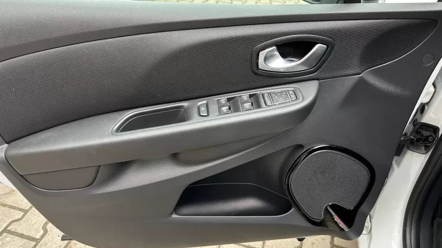 RENAULT CLIO 1.2 TCE 120CP EDC INTENS ENERGY