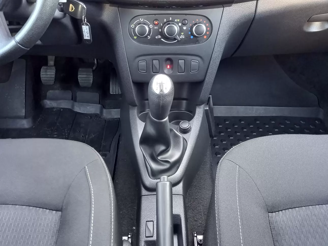 DACIA SANDERO Hatchback 2018