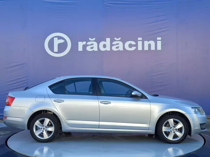 SKODA OCTAVIA Sedan 2016
