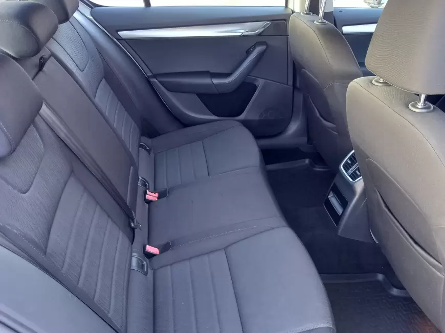 SKODA OCTAVIA Sedan 2016