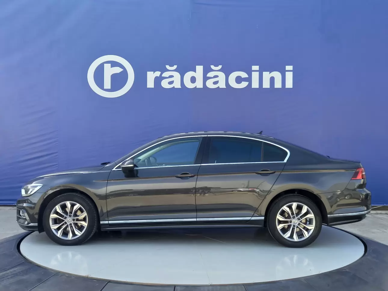 VOLKSWAGEN PASSAT Sedan 2018