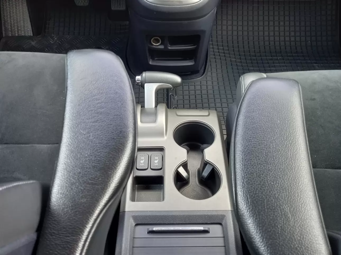 HONDA CR-V SUV 2011