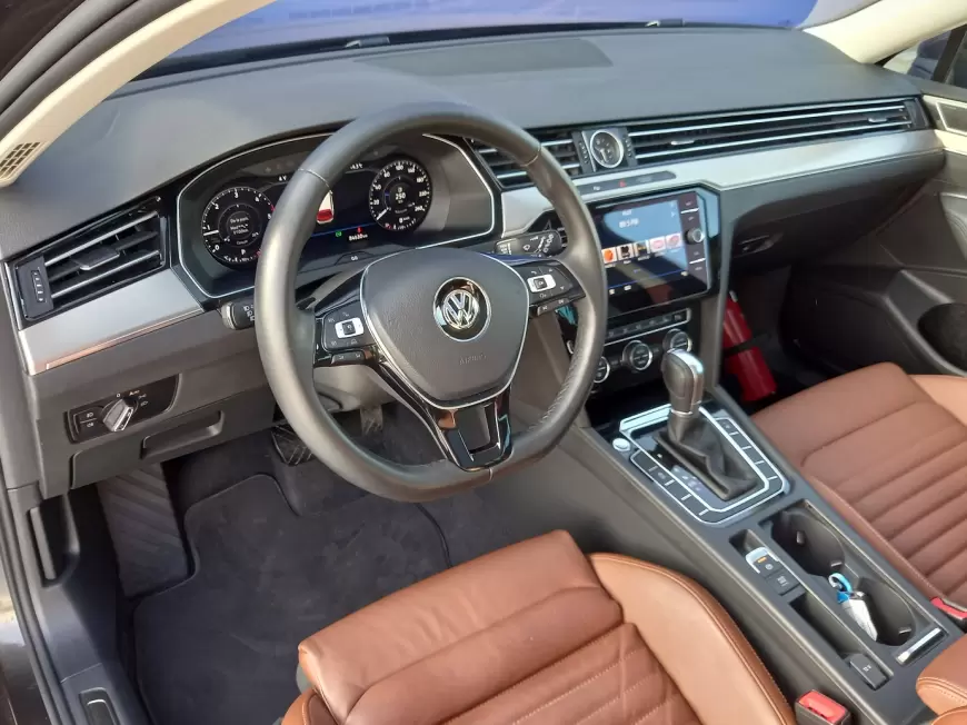 VOLKSWAGEN PASSAT Break 2017