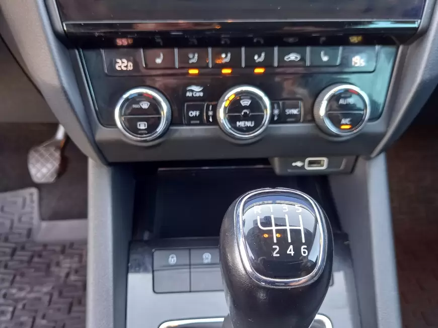 SKODA OCTAVIA Sedan 2018