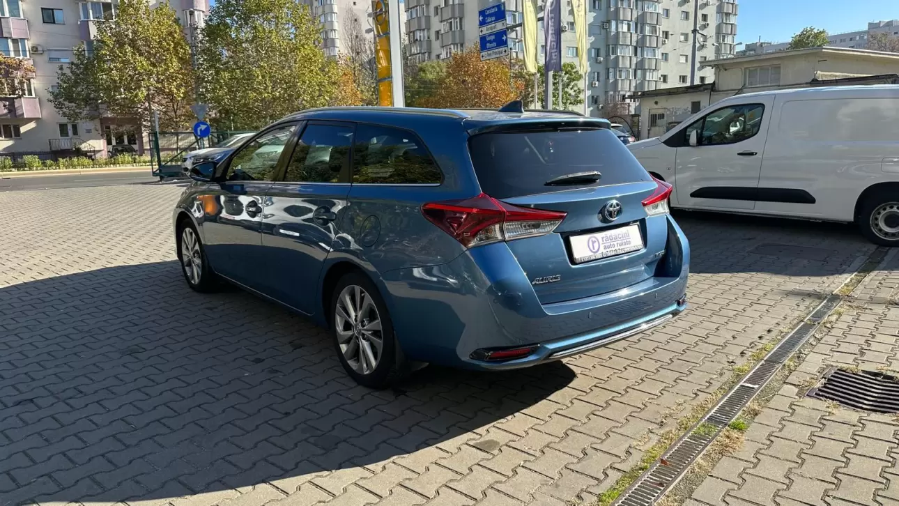 TOYOTA AURIS HYBRID Break 2018