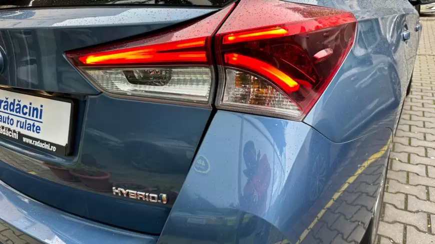 TOYOTA AURIS HYBRID Break 2018