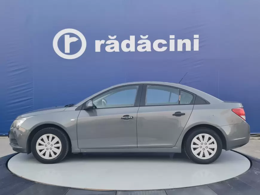 CHEVROLET CRUZE Sedan 2010