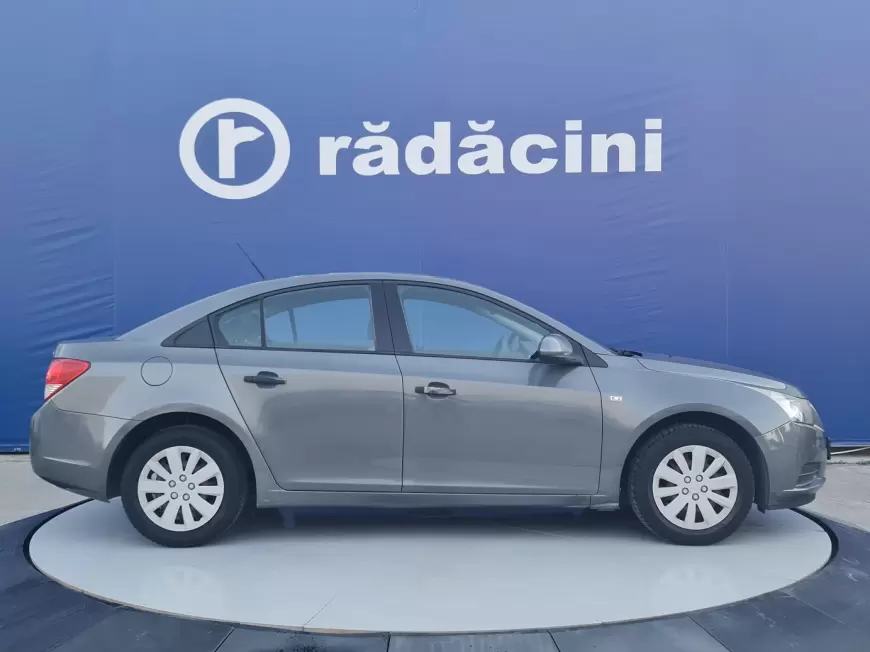 CHEVROLET CRUZE Sedan 2010