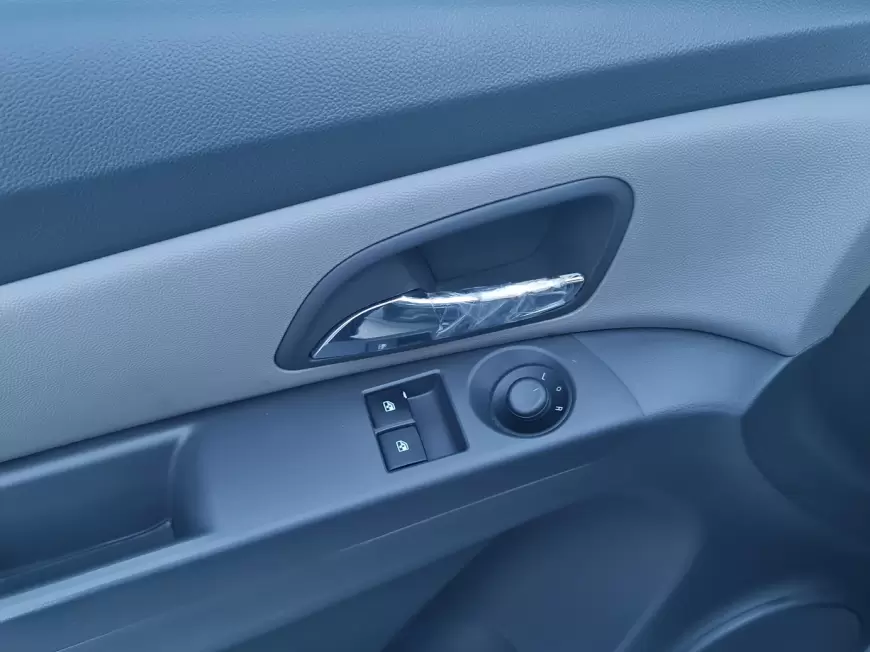 CHEVROLET CRUZE Sedan 2010