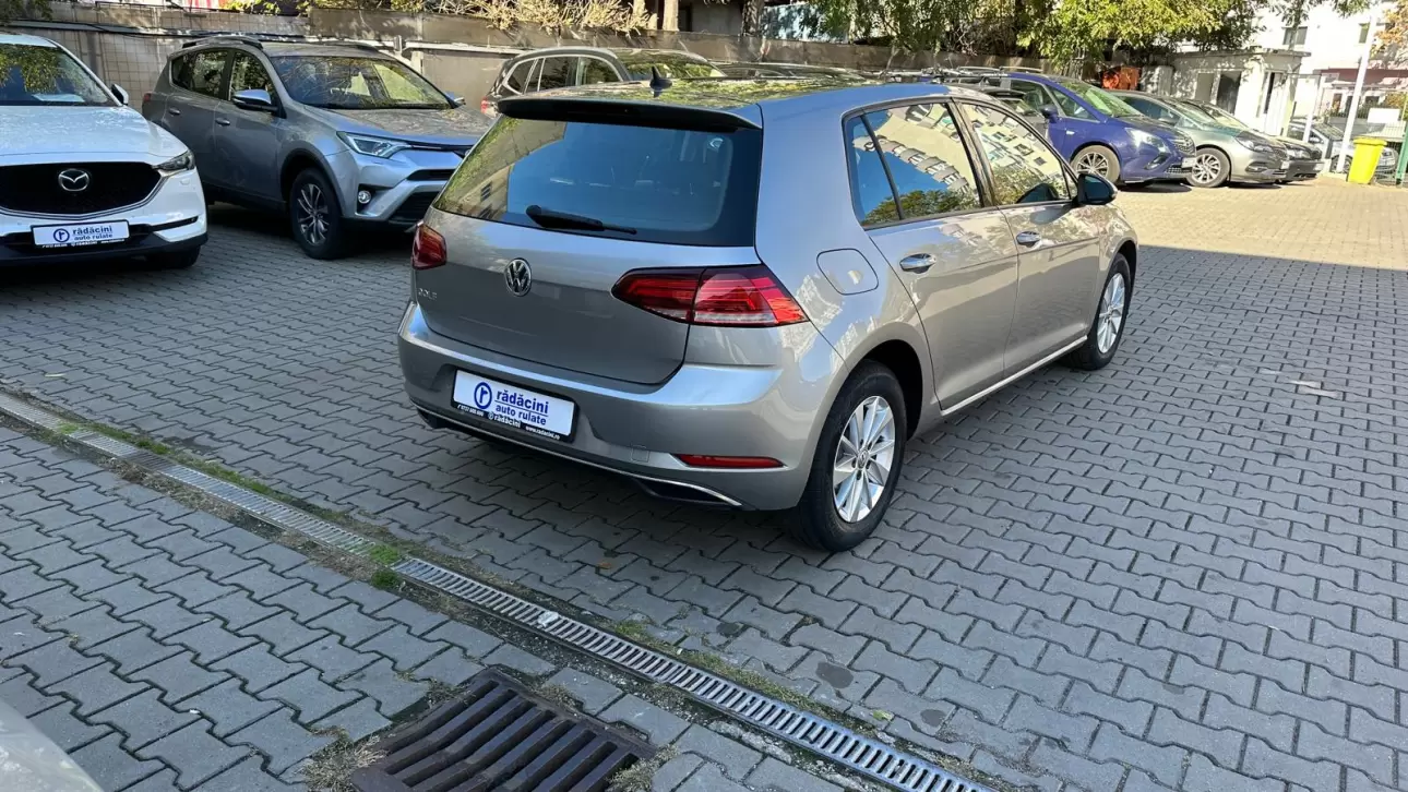 VOLKSWAGEN GOLF Hatchback 2020