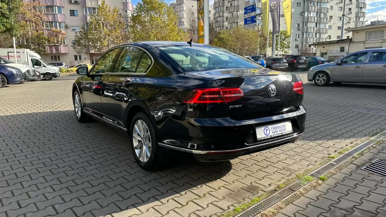 VOLKSWAGEN PASSAT Sedan 2018