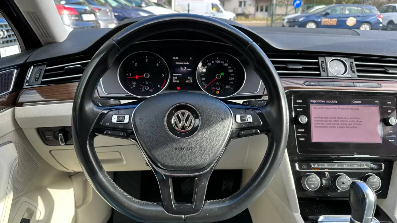 VOLKSWAGEN PASSAT Sedan 2018