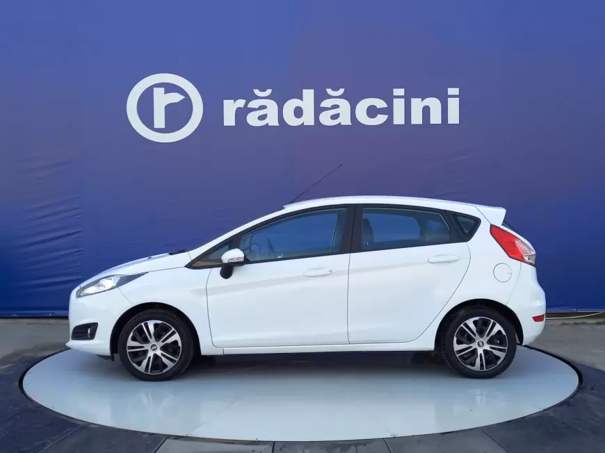 FORD FIESTA Hatchback 2016