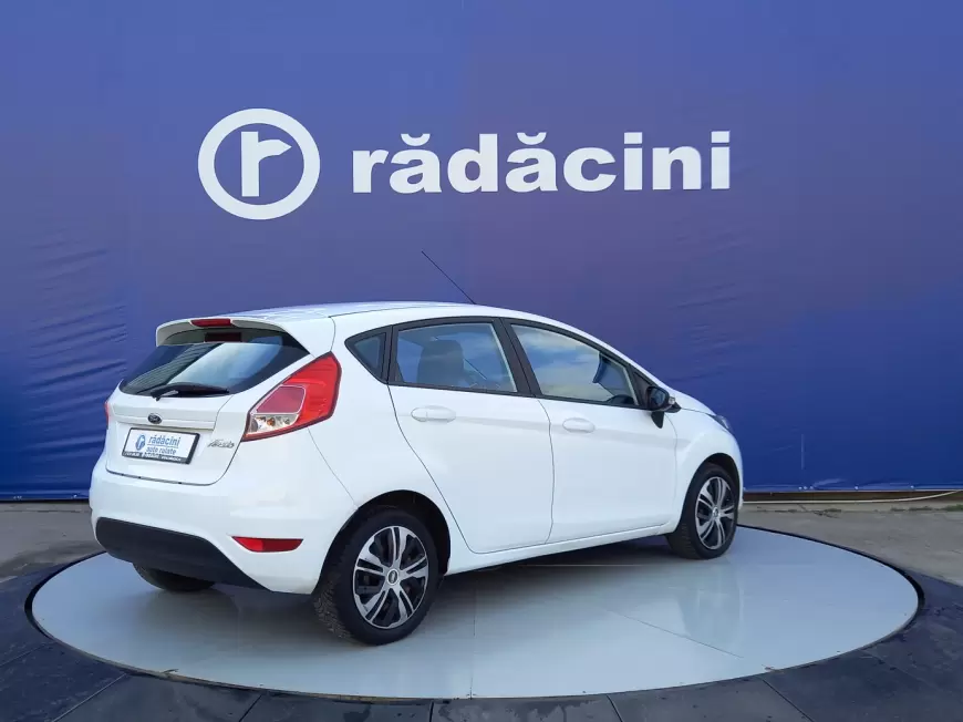 FORD FIESTA Hatchback 2016