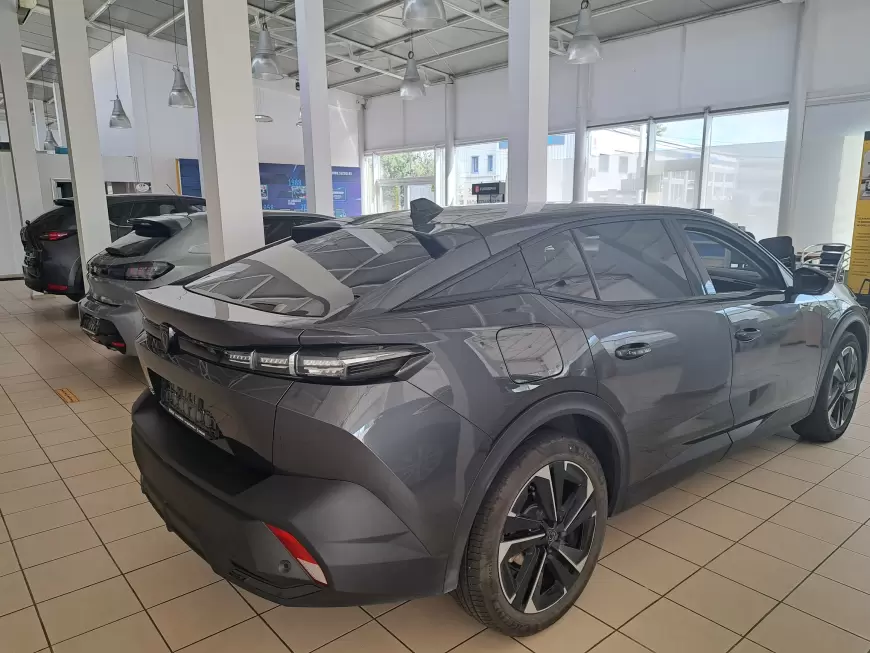 Peugeot 408 Sedan 2023