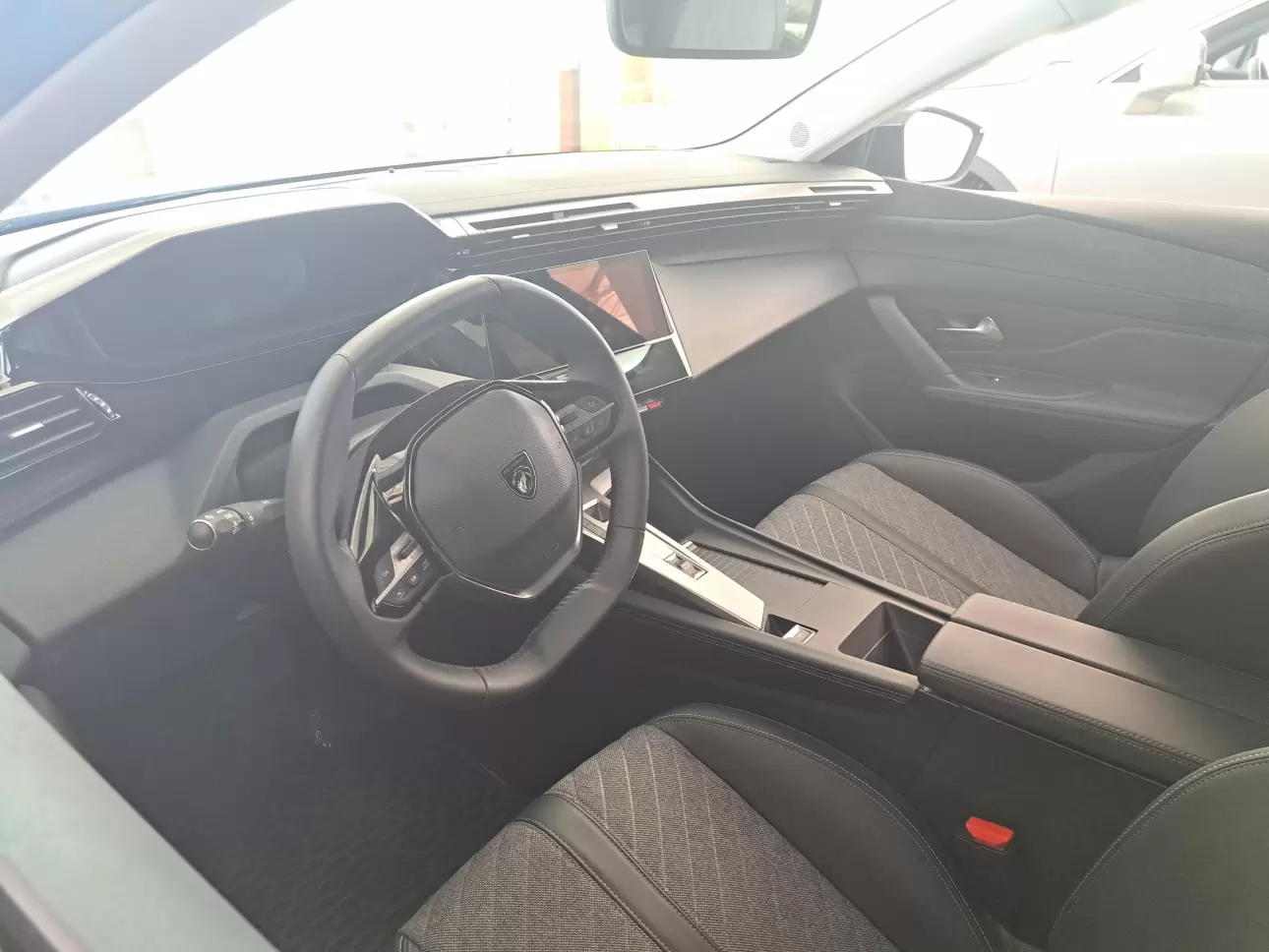 Peugeot 408 Sedan 2023