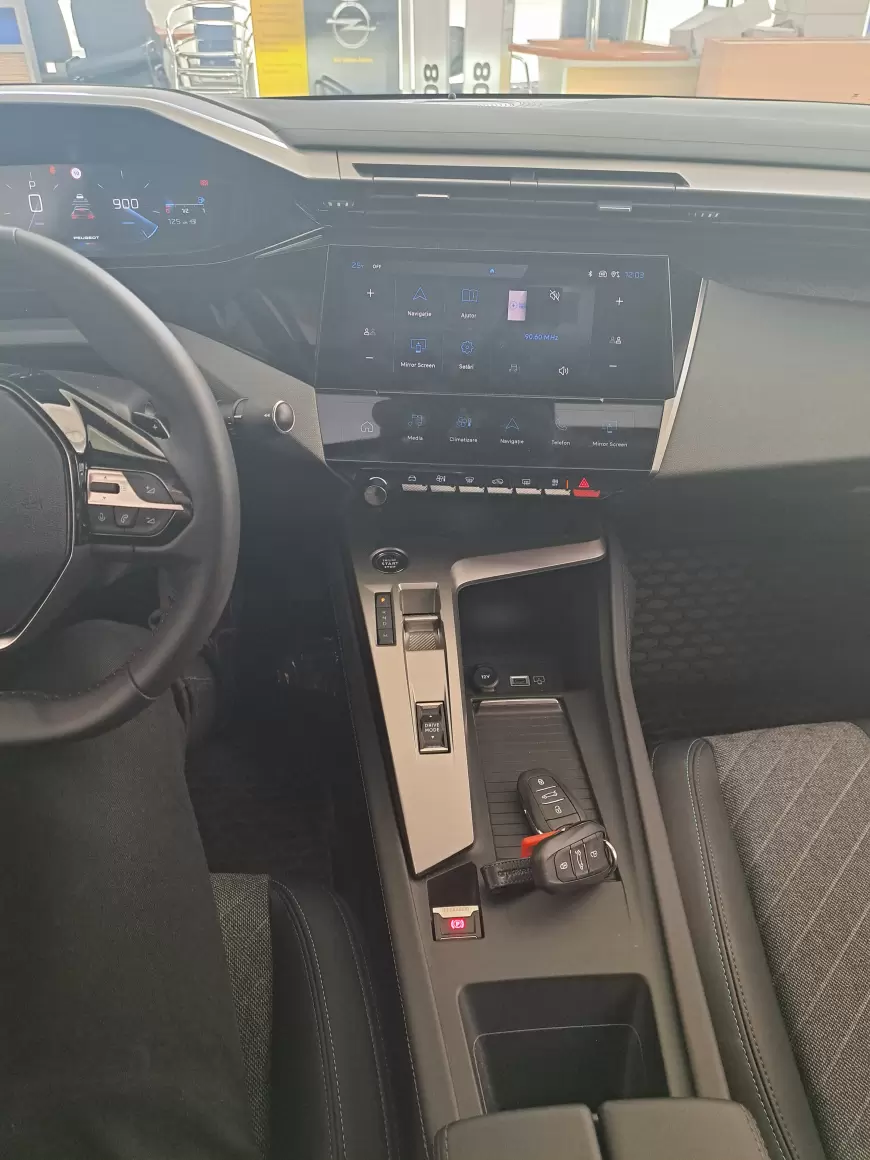 Peugeot 408 Sedan 2023