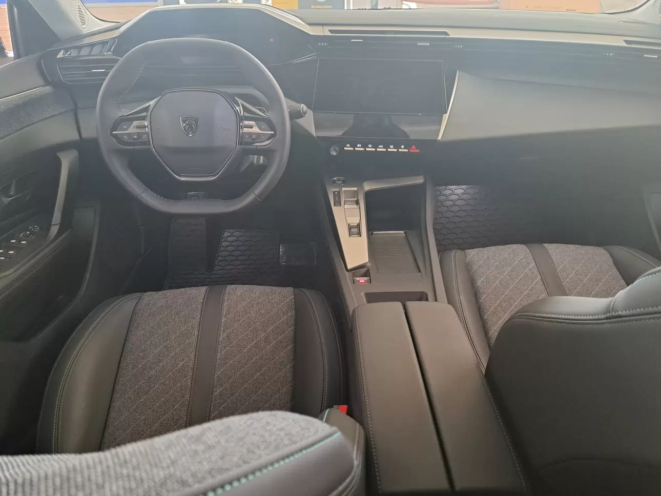Peugeot 408 Sedan 2023
