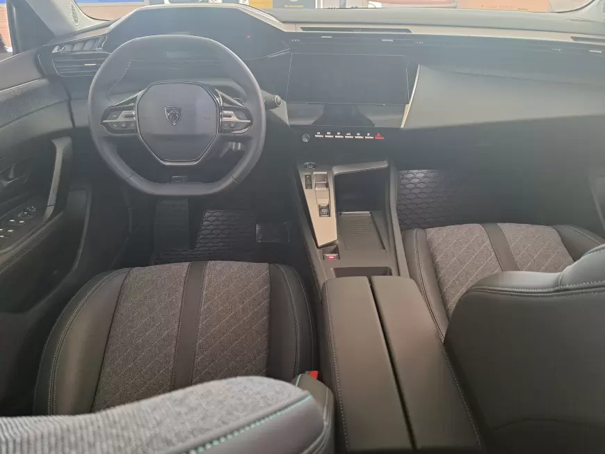 Peugeot 408 Sedan 2023