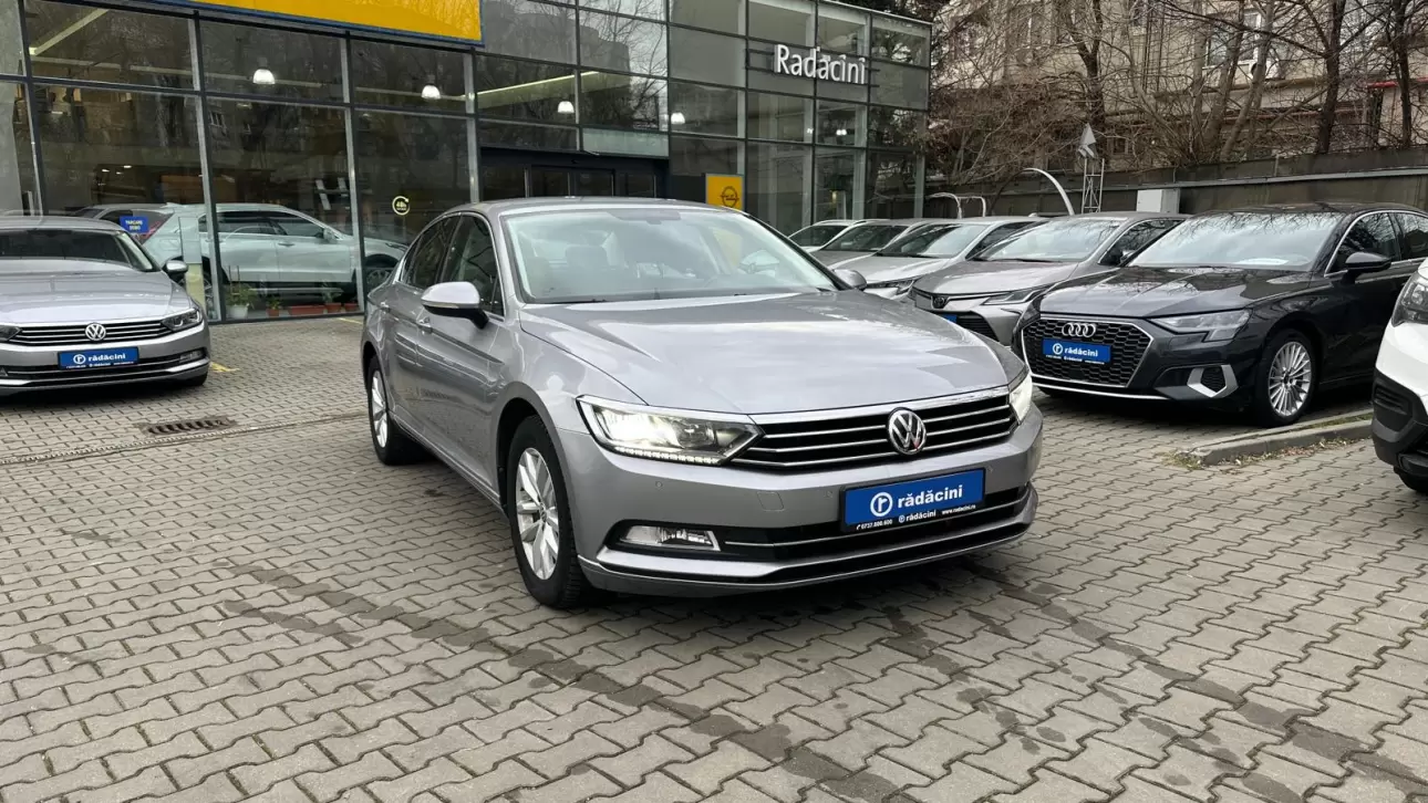 VOLKSWAGEN PASSAT 4MOTION Sedan 2019