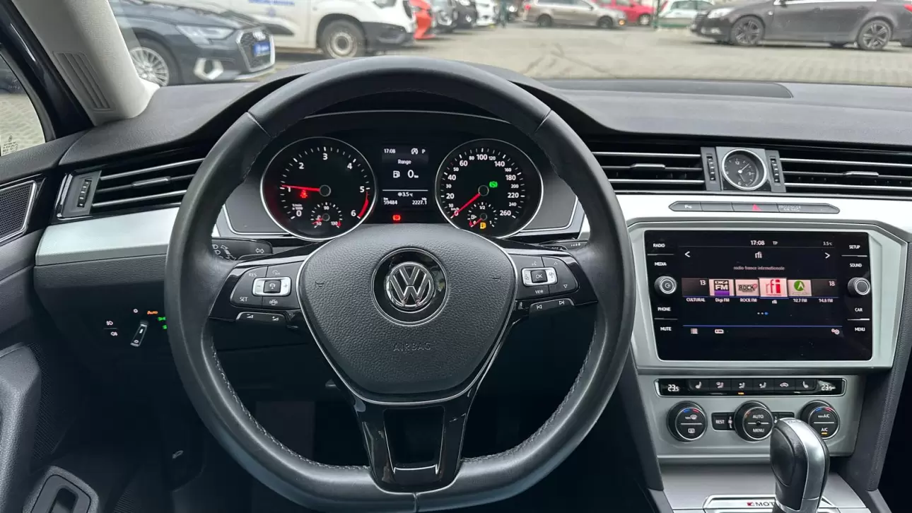 VOLKSWAGEN PASSAT 4MOTION Sedan 2019