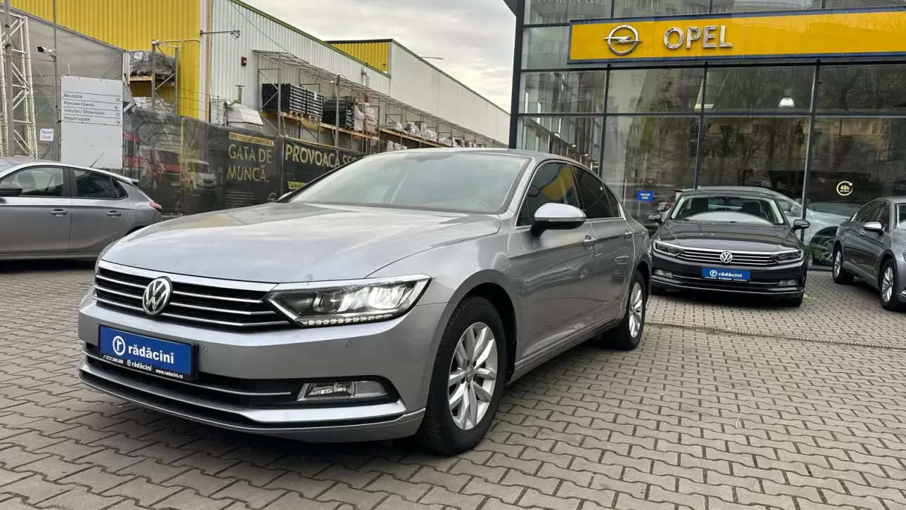 VOLKSWAGEN PASSAT 4MOTION Sedan 2019