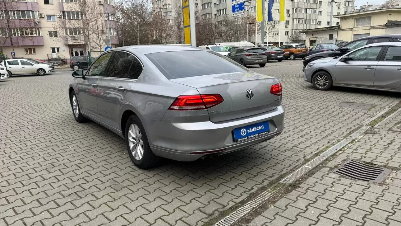 VOLKSWAGEN PASSAT 4MOTION Sedan 2019