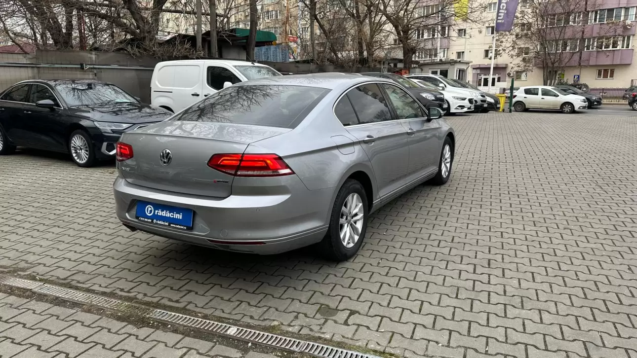 VOLKSWAGEN PASSAT 4MOTION Sedan 2019