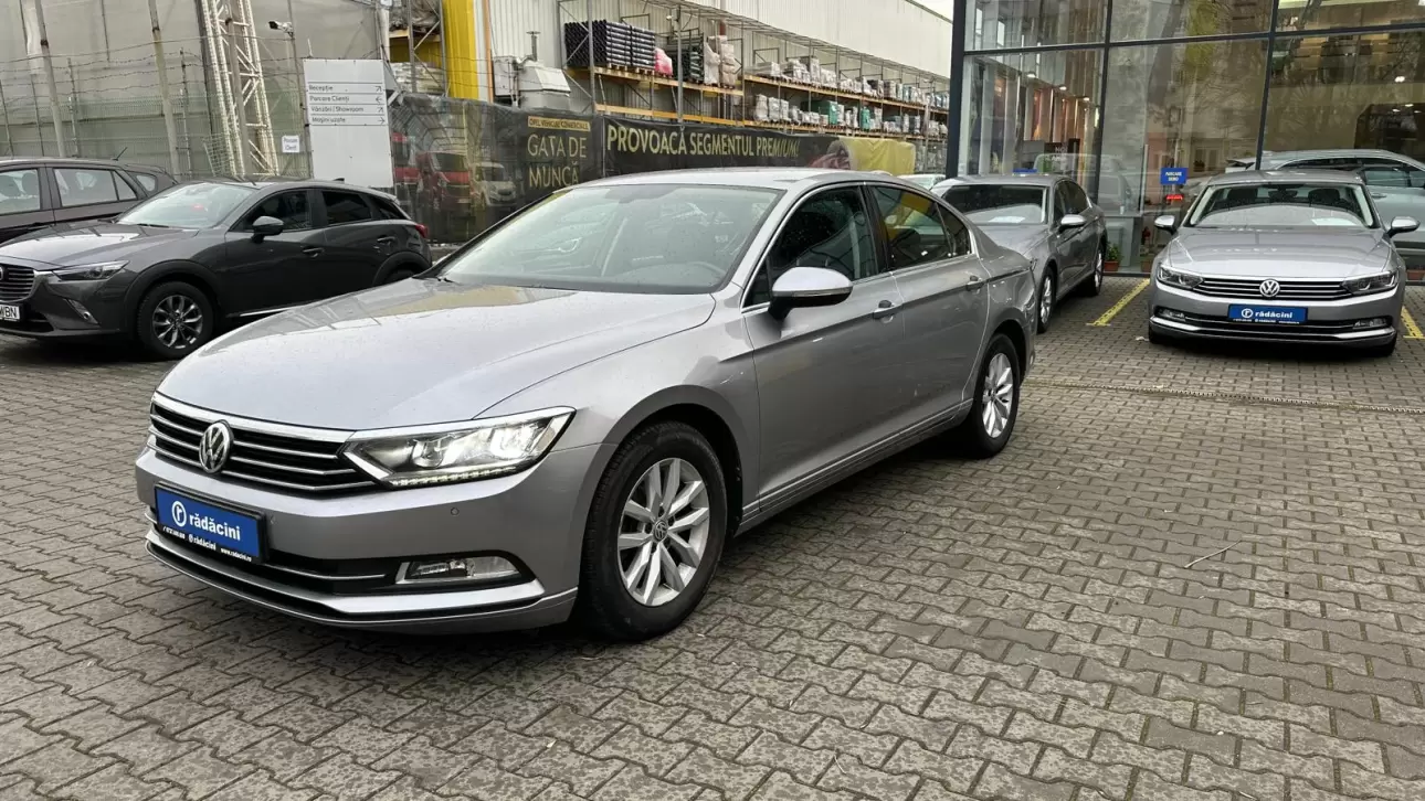 VOLKSWAGEN PASSAT 4MOTION Sedan 2019