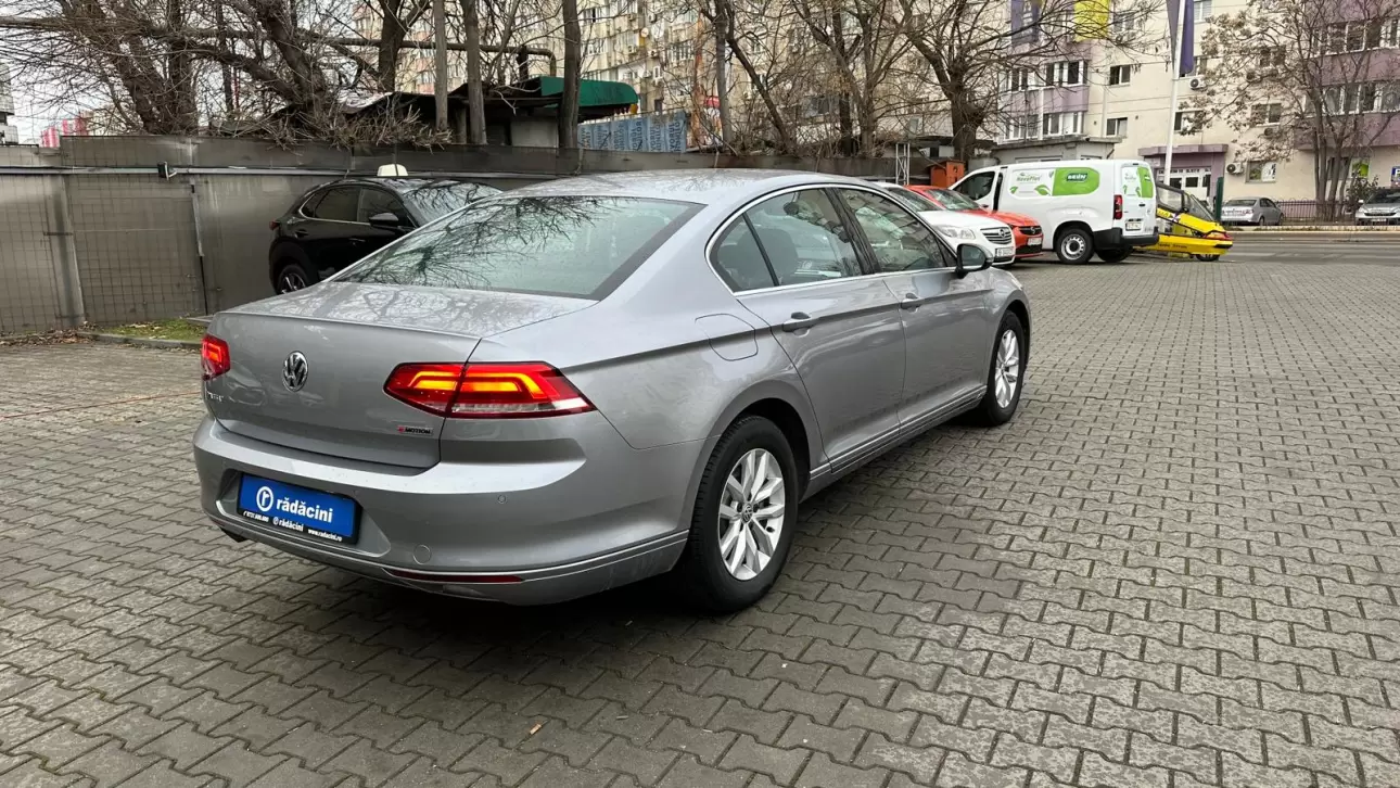 VOLKSWAGEN PASSAT 4MOTION Sedan 2019